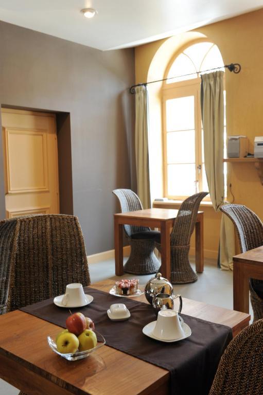 Logis De Nantas Bed & Breakfast Saint-Jean-Bonnefonds Екстериор снимка