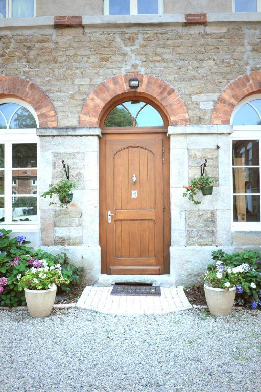 Logis De Nantas Bed & Breakfast Saint-Jean-Bonnefonds Екстериор снимка